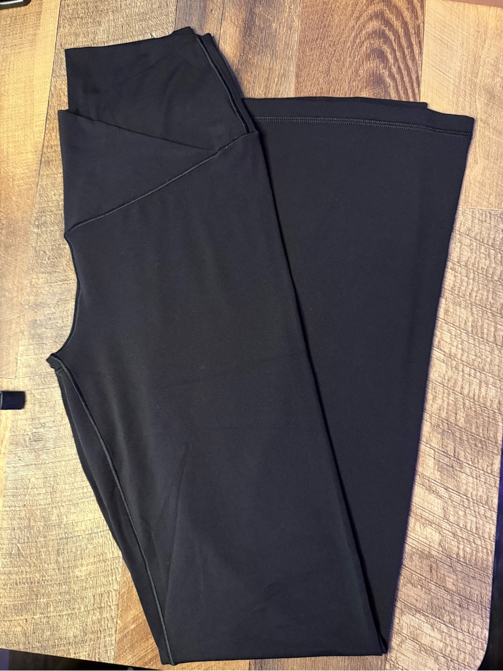 NWOT OFFLINE by aerie Crossover Flared Yoga Pants